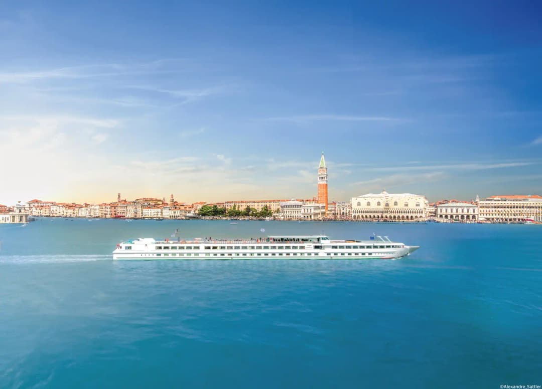 Cruising through Venice