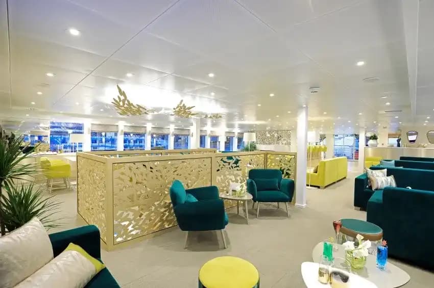 Lounge - Photo by CroisiEurope River Cruises
